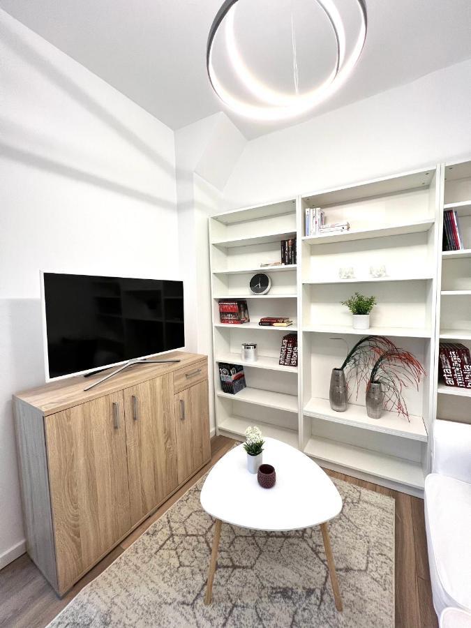 Hot Spot - Apartment - Sanador Victoriei Bucarest Exterior foto